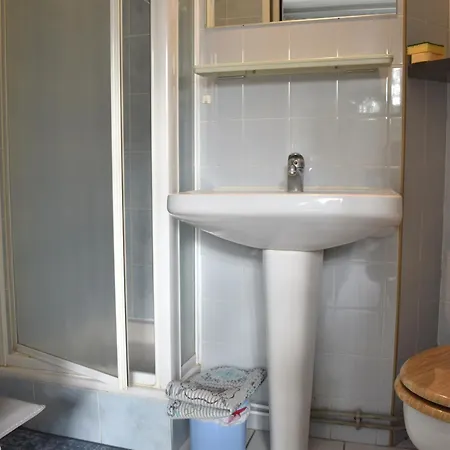 Petit T2 Avec Balcon, Animaux Admis, Climatisation - Fr-1-503-153 * بالاروك ليه بان